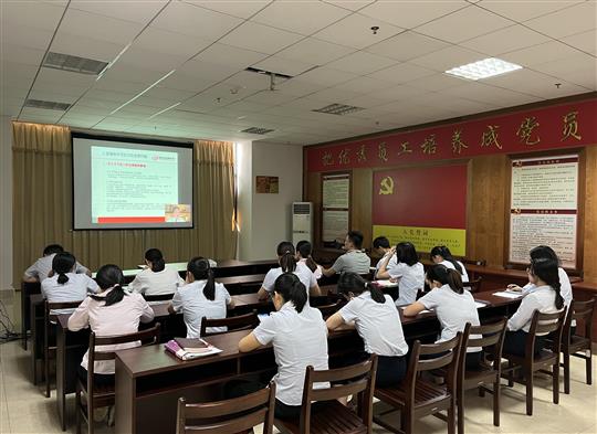 乐竞体育,乐竞（中国）
组织参加疫情常态化下建筑企业经营管理风险管控培训